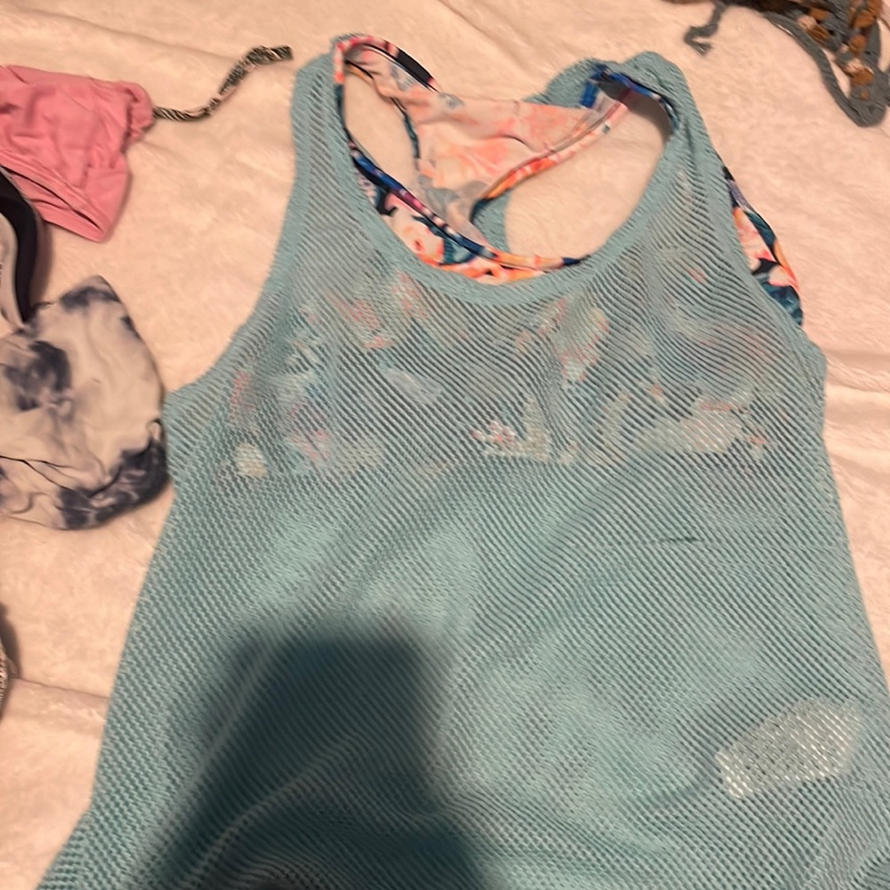 Bikini top with mesh cover